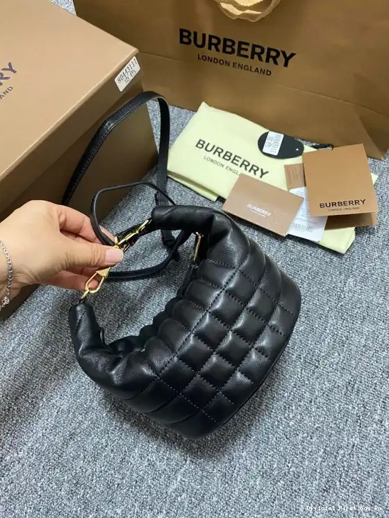 Official FirstBag Ru Crescent Lola Small Bag Quilted BURBERRY Lambskin 0518
